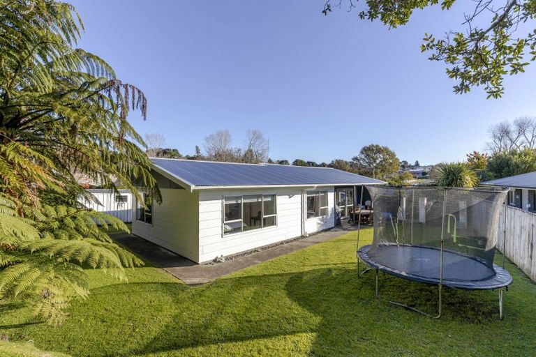 Photo of property in 21 Heaphy Street, Westown, New Plymouth, 4310