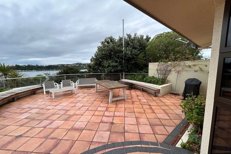 Photo of property in 16 Trevor Terrace, Paremata, Porirua, 5024