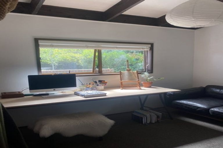 Photo of property in 2/39 Miltonia Avenue, Te Atatu South, Auckland, 0610