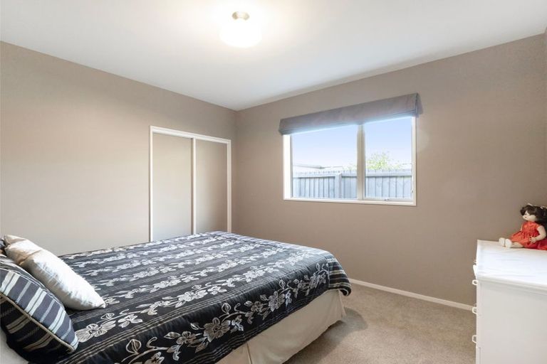 Photo of property in 16 Heathridge Place, Lincoln, 7608
