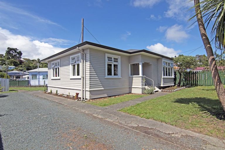 Photo of property in 71 Emano Street, Toi Toi, Nelson, 7010