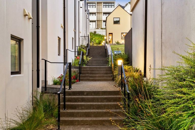 Photo of property in 81 Melbourne Road, Island Bay, Wellington, 6023