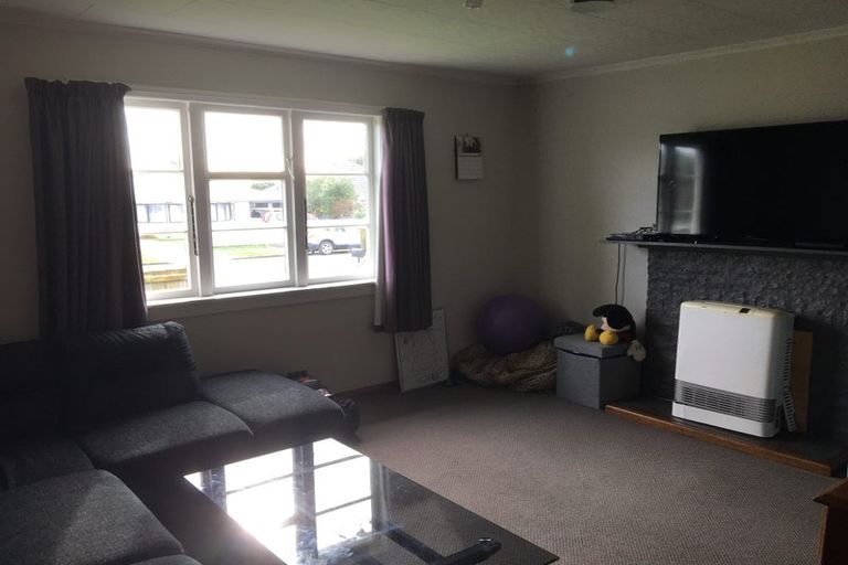 Photo of property in 17 Reeve Street, Levin, 5510