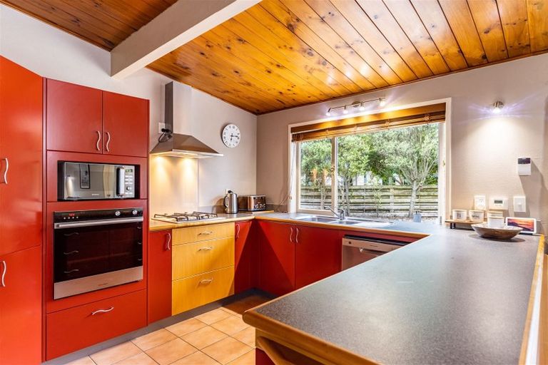 Photo of property in 8 Woodstock Place, Hokowhitu, Palmerston North, 4410