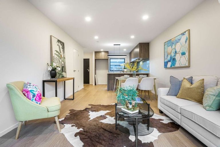 Photo of property in 5/36 Edmonton Road, Henderson, Auckland, 0612