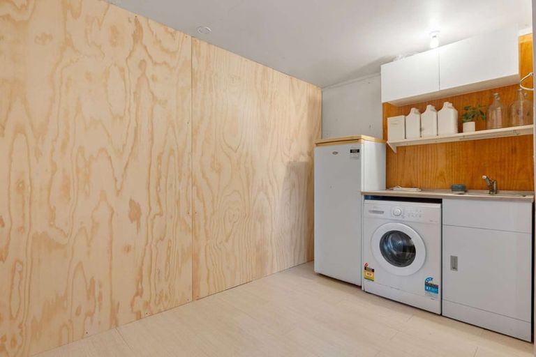 Photo of property in 7 Bush Point Road, Cable Bay, 0420