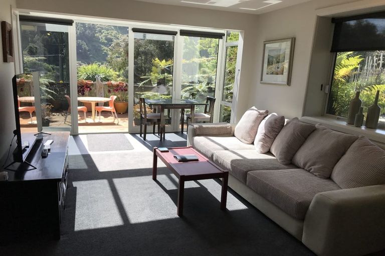 Photo of property in 8 Ocean View Terrace, Sumner, Christchurch, 8081