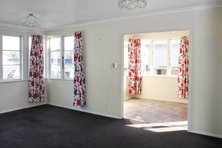 Photo of property in 135 Rangiora Avenue, Roslyn, Palmerston North, 4414