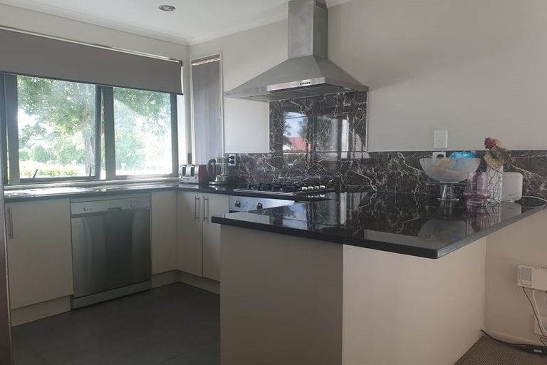 Photo of property in 33 Tarapiroe Avenue, Takanini, 2112