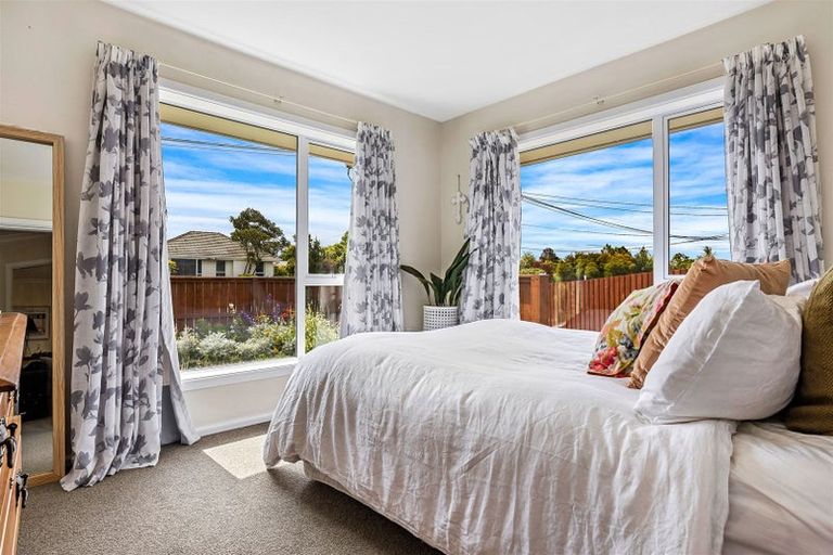 Photo of property in 95 Kendal Avenue, Burnside, Christchurch, 8053