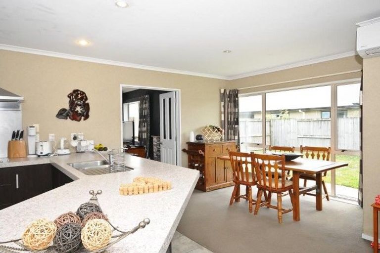 Photo of property in 3 Whitford Place, Rototuna North, Hamilton, 3210