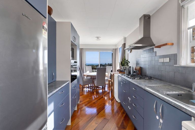 Photo of property in 15 Mount View Place, Spotswood, New Plymouth, 4310