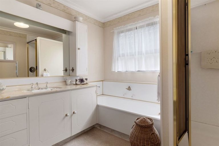 Photo of property in 31 Cooneys Drive, Matua, Tauranga, 3110