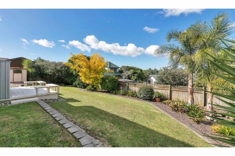 Photo of property in 12 Marlin Street, West Harbour, Auckland, 0618