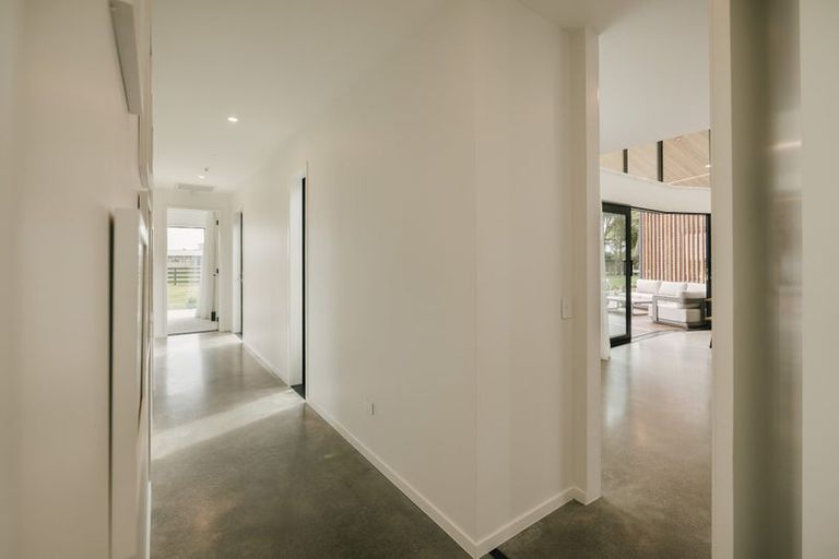 Photo of property in 16 Crown Lane, Rongotea, Palmerston North, 4473