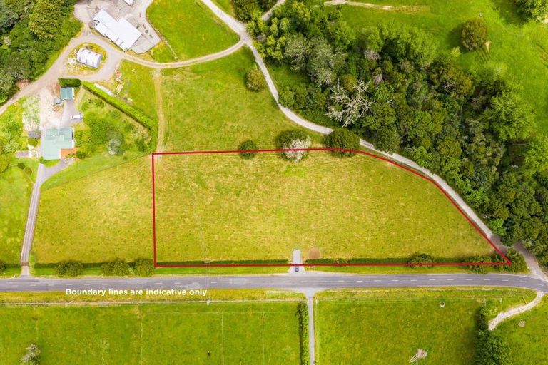 Photo of property in 326 Tauraroa Road, Maungakaramea, 0178