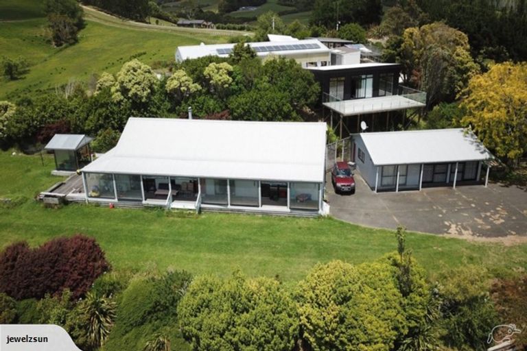Photo of property in 25 Hull Road, Waitoki, Kaukapakapa, 0871