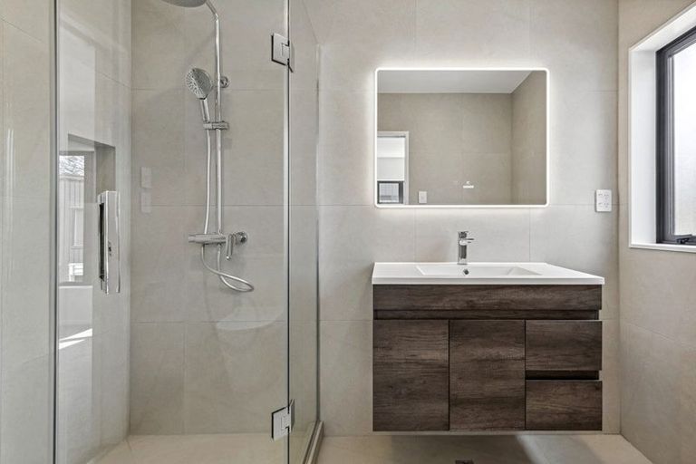 Photo of property in 647c Te Atatu Road, Te Atatu Peninsula, Auckland, 0610