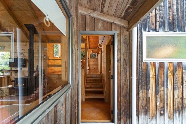 Photo of property in 41 Kaiuru Avenue, Pukawa Bay, Turangi, 3381