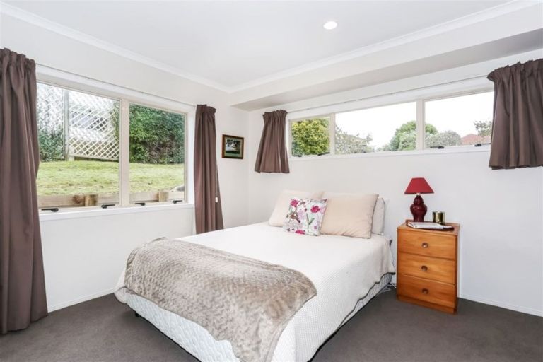 Photo of property in 6a Jayar Heights, Bombay, 2675