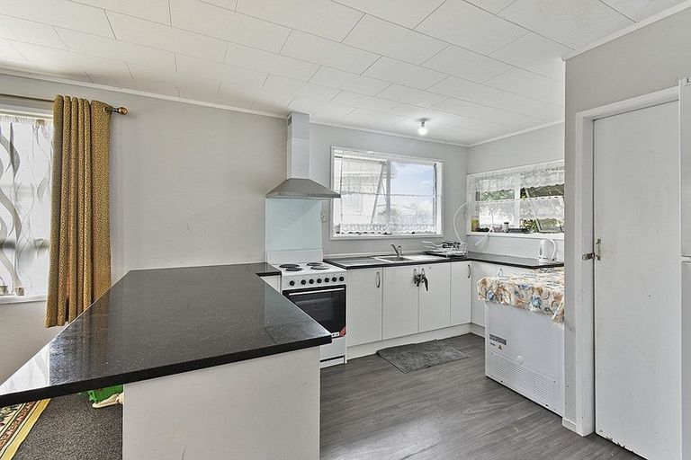 Photo of property in 1/12 Naomi Place, Manurewa, Auckland, 2102