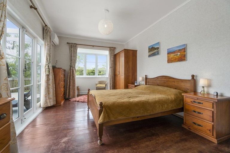 Photo of property in 2083 State Highway 16, Helensville, 0875