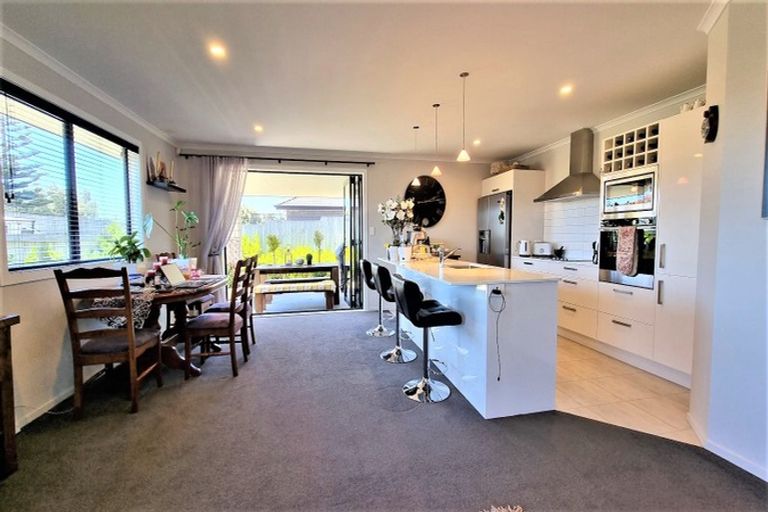 Photo of property in 27c Emerald Shores Drive, Papamoa Beach, Papamoa, 3118