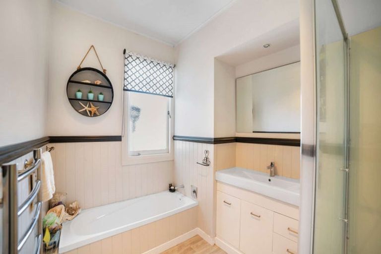 Photo of property in 195 Derby Street, Gisborne, 4010