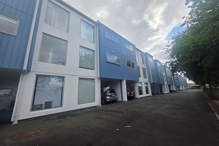 Photo of property in 31 Reynolds Place, Papamoa Beach, Papamoa, 3118