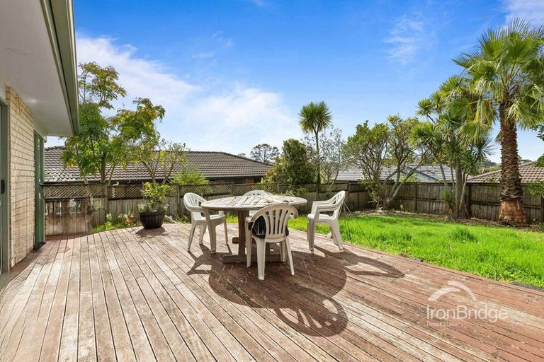 Photo of property in 7 Jadewynn Drive, Massey, Auckland, 0614