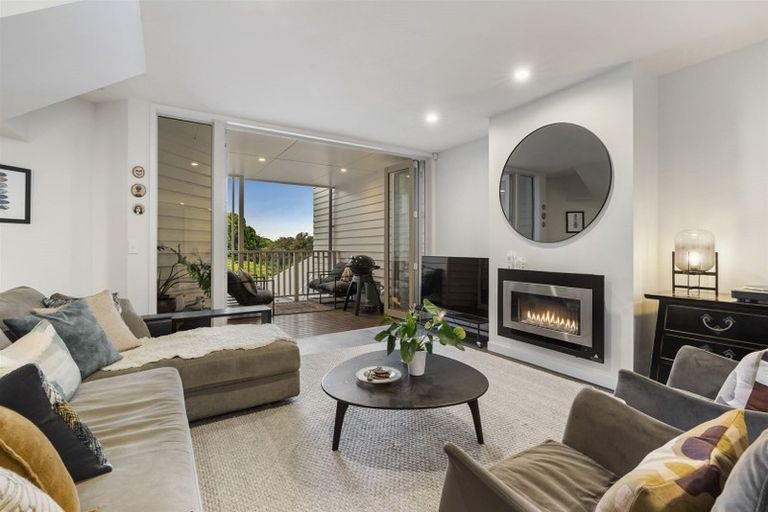 Photo of property in 7/83 Hinemoa Street, Birkenhead, Auckland, 0626