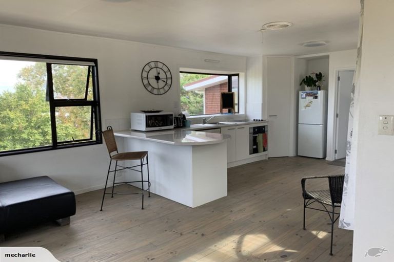 Photo of property in 119 Vipond Road, Stanmore Bay, Whangaparaoa, 0932