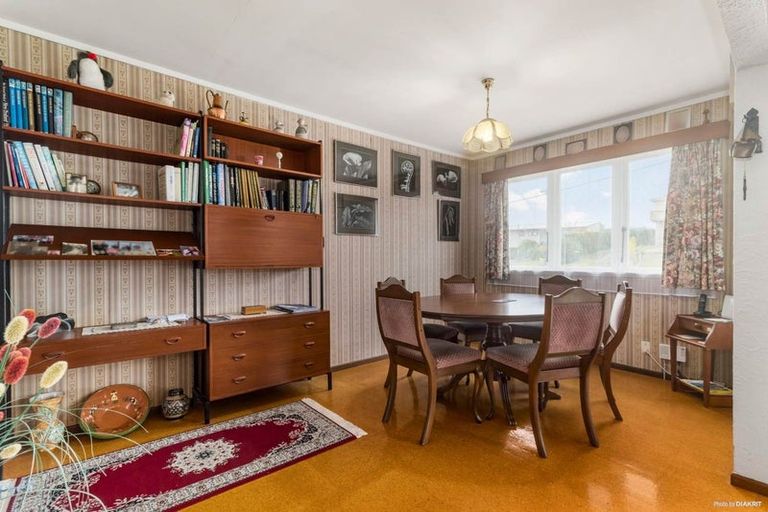 Photo of property in 8 Roberts Road, Glenfield, Auckland, 0629