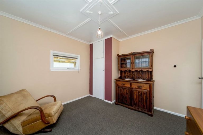 Photo of property in 10 Leicester Street, Patea, 4520