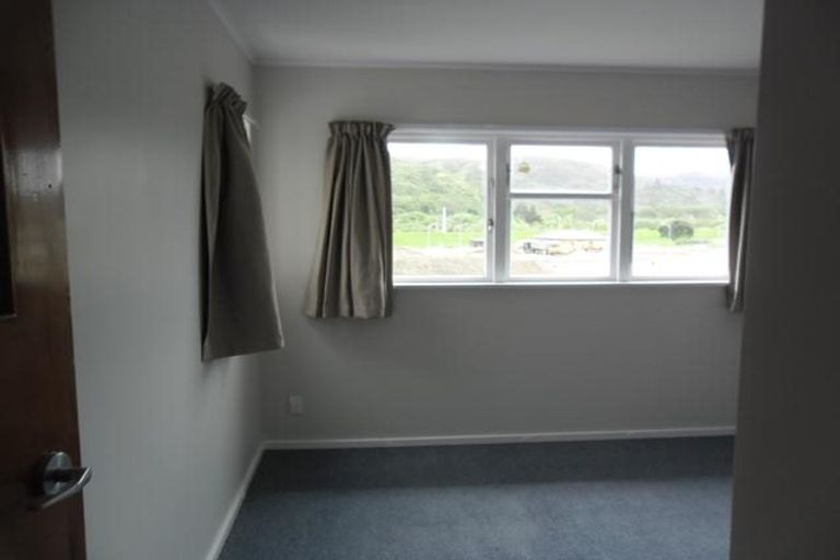 Photo of property in 8-10 Farmer Crescent, Taita, Lower Hutt, 5011