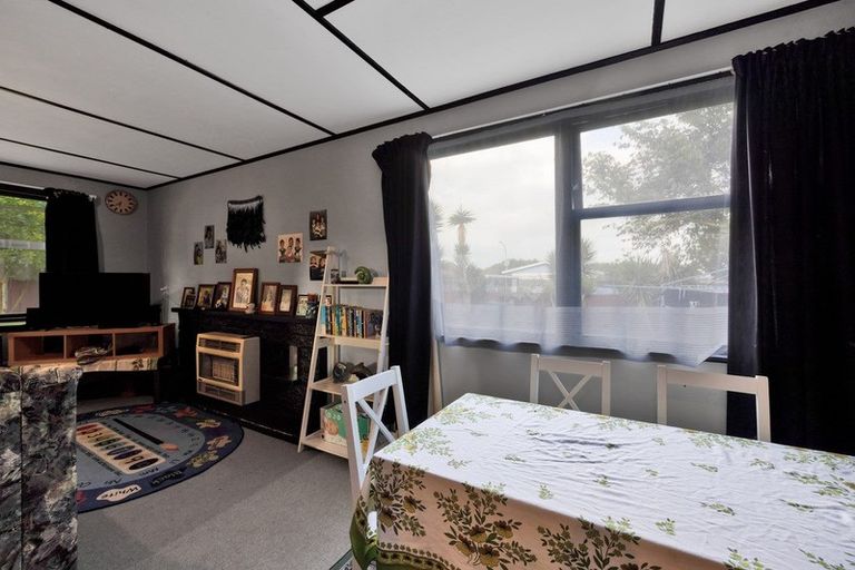 Photo of property in 11 Fairfield Road, Hawera, 4610