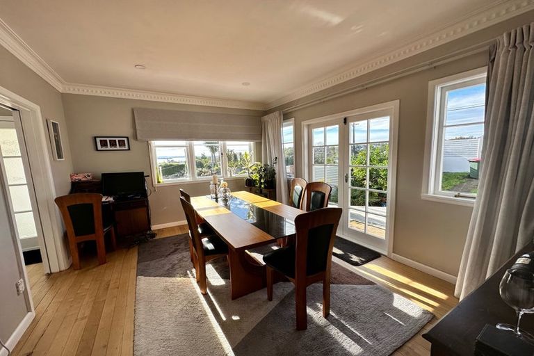 Photo of property in 34 Selwyn Road, Cockle Bay, Auckland, 2014