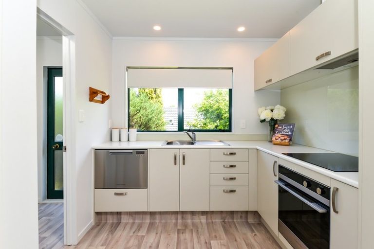 Photo of property in 94 Dixon Road, Glenview, Hamilton, 3206