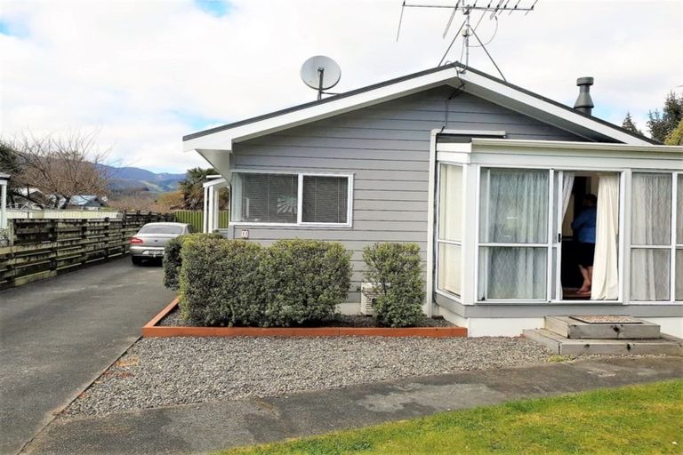 Photo of property in 11 Tulsa Grove, Totara Park, Upper Hutt, 5018