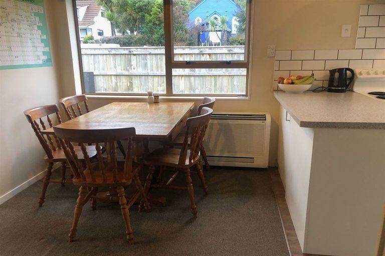 Photo of property in 131a Waikawa Road, Picton, 7220