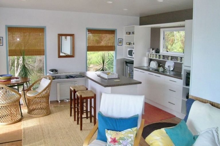 Photo of property in 105 Cable Bay Block Road, Cable Bay, 0420