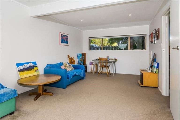 Photo of property in 859 Beach Road, Waiake, Auckland, 0630