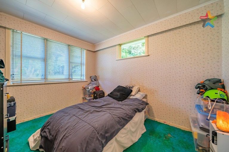 Photo of property in 29 Bird Grove, Stokes Valley, Lower Hutt, 5019