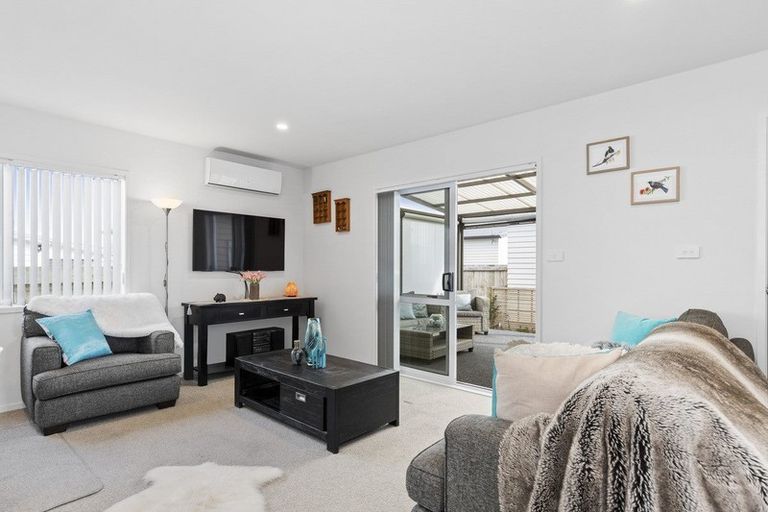 Photo of property in 11 Kamahi Crescent, Papamoa Beach, Papamoa, 3118