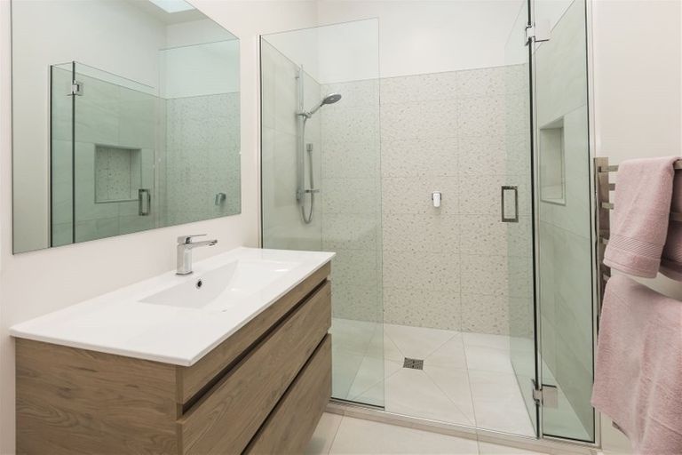 Photo of property in 39 Normans Road, Strowan, Christchurch, 8052