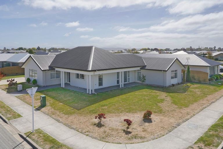 Photo of property in 55 Koura Drive, Rangiora, 7400
