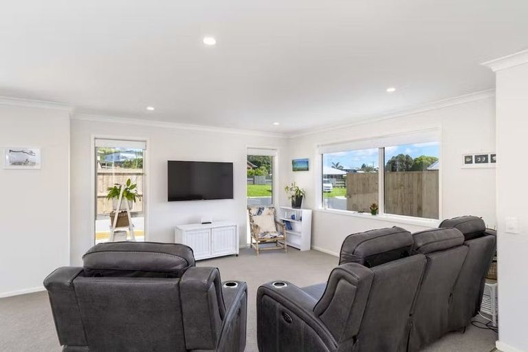 Photo of property in 9 Anatere Rise, Athenree, Waihi Beach, 3177
