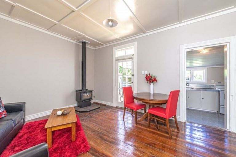 Photo of property in 50 Maxwell Avenue, Durie Hill, Whanganui, 4500