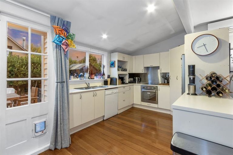 Photo of property in 28a Mays Road, St Albans, Christchurch, 8052