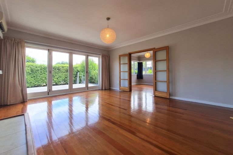 Photo of property in 33 Michaels Avenue, Ellerslie, Auckland, 1051